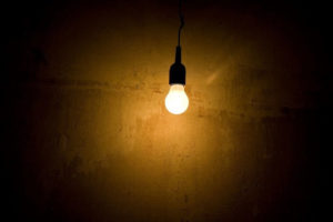 Lâmpada LED ou fluorescente